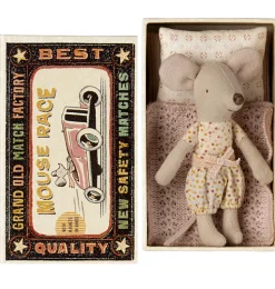 Maileg Little Sister Maus in Streichholzschachtel mit Bettwäsche